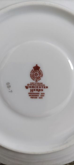 Вінтаж. Англія. Порцеляна. Royal Worcester. Herbal