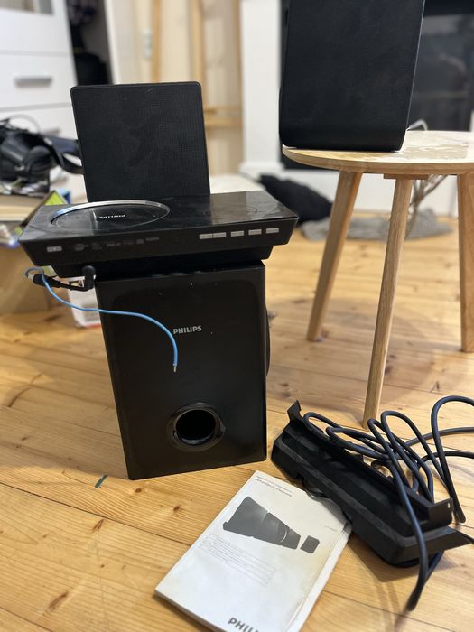 Philips zestaw audio 2.1 z odtwarzaczem CD + subwoofer