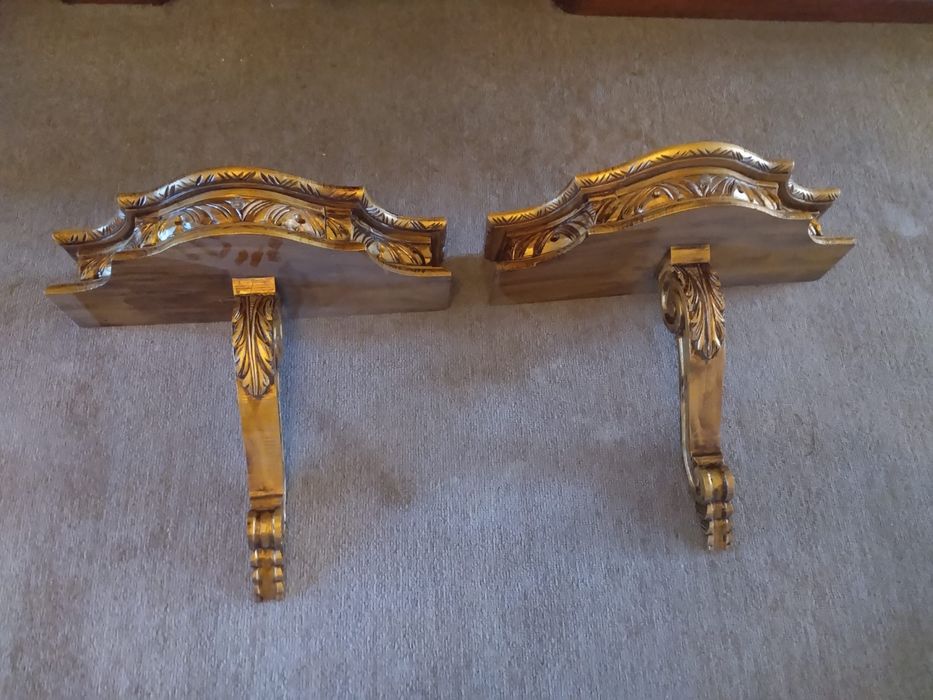 Consolas Douradas (Par)