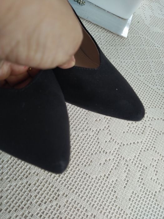 Sapatos pretos de salto em camurça, elegantes - H & M - Tamanho 37