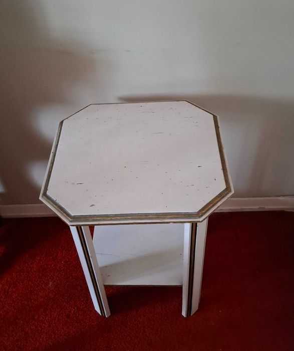 Mesa Lacada Estilo Luis XVI