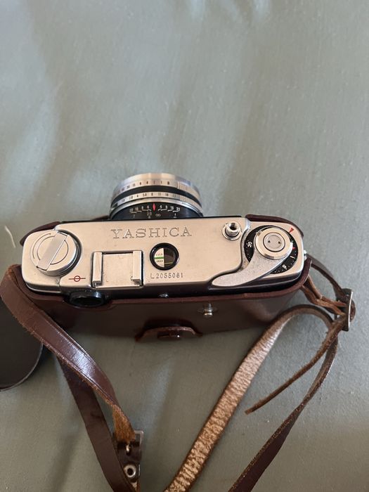 Maquina fotografica Yashica LYNX 1000