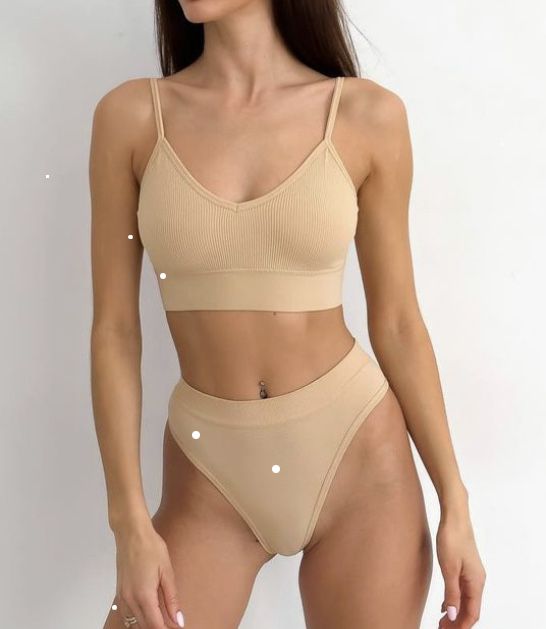 Комплект белья, топ и трусики