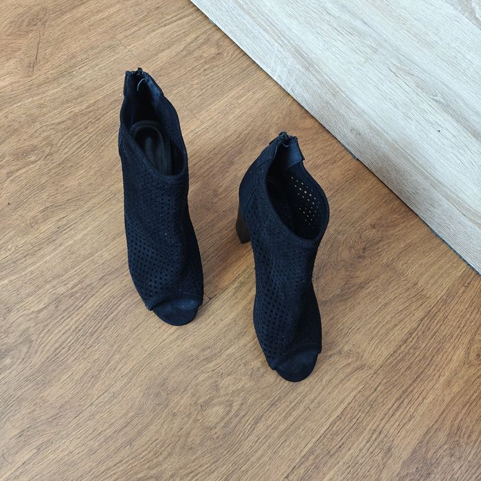 Botki sandałki sandały na obcasie ażurowe 37 Jenny Fairy