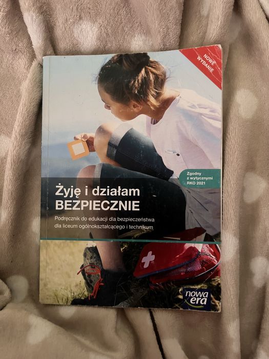 Podrecznik zyje i dzialam bezpiecznie