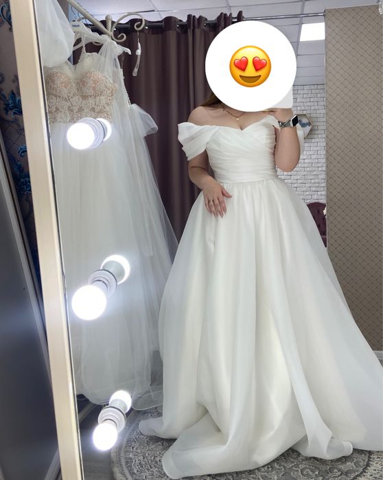 Весільна сукня літо-весна