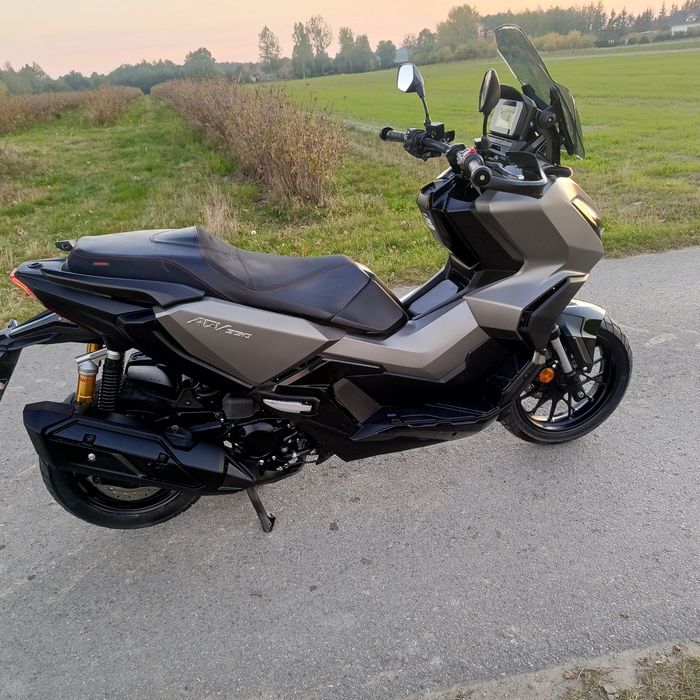 Honda adv 350   niski przebieg piękny stan