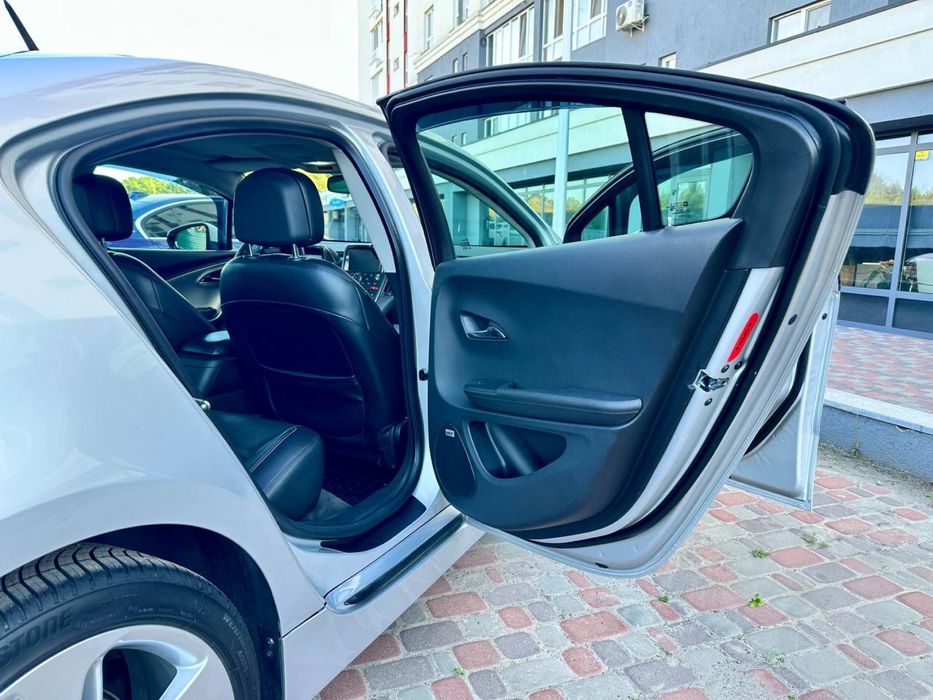 Opel Ampera 2012 1.4 Hybrid, гібрид