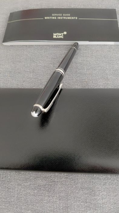 Montblanc - Esferográfica  Meisterstück Classique.