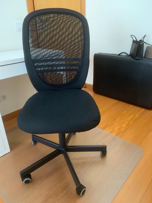 Cadeira de escritório Ikea preta
