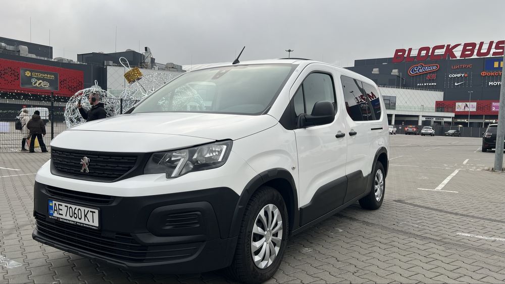 Пежо рифтер . Партнер