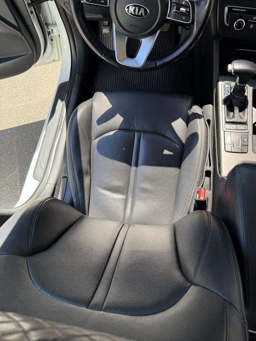 Продаю Kia k5 2.0 газ