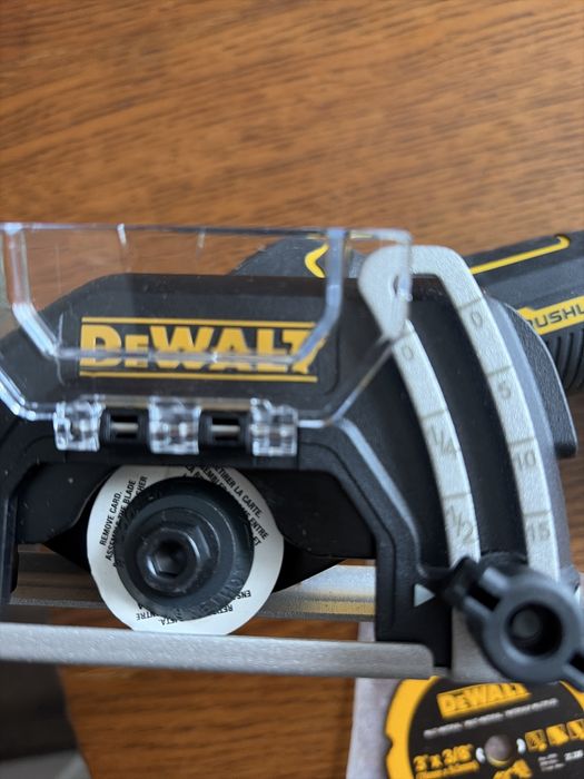 Пила дискова DeWALT акумуляторна безщіткова оригінальна DCS438