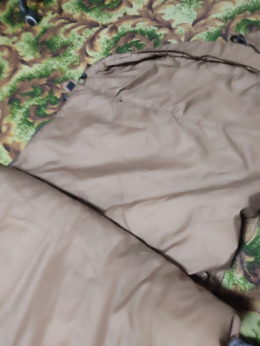 Продам спальный мешок в отличном состоянии размер L