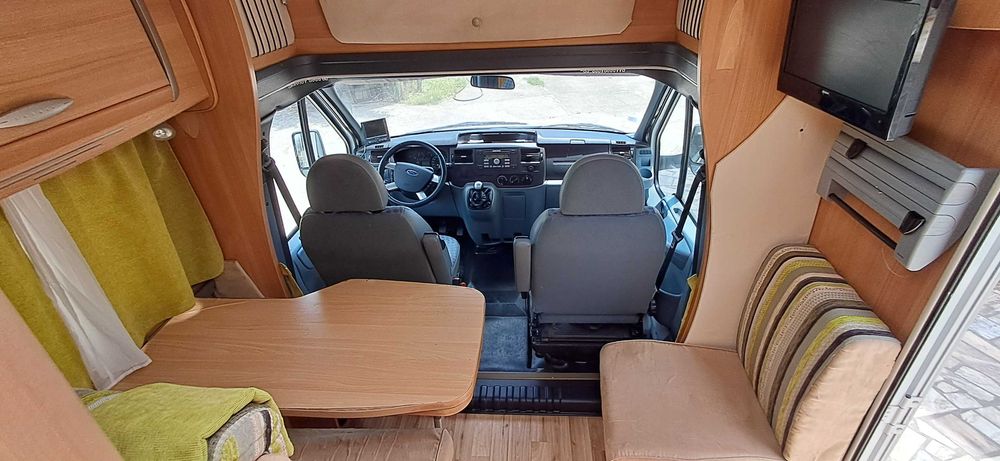 Autocaravana cama central