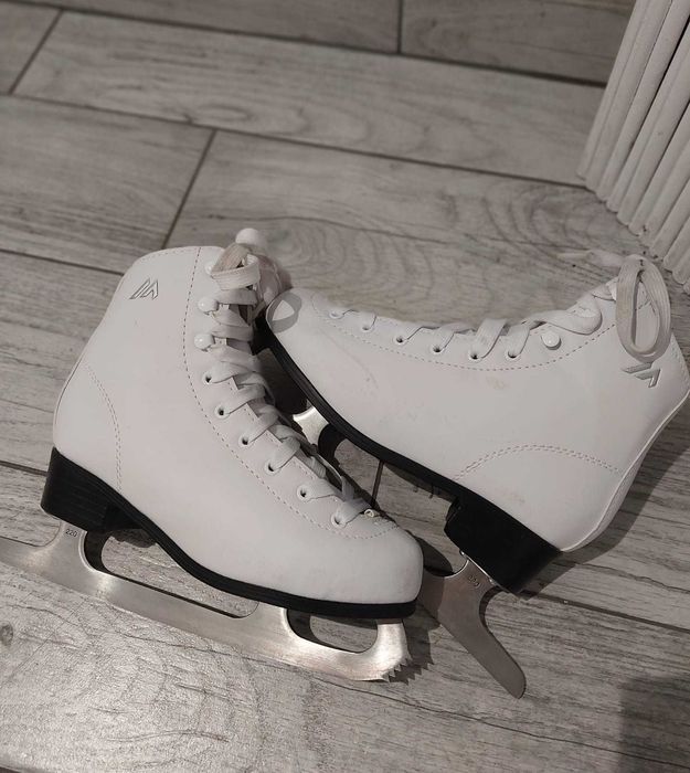 Łyżwy figurowe Martes.