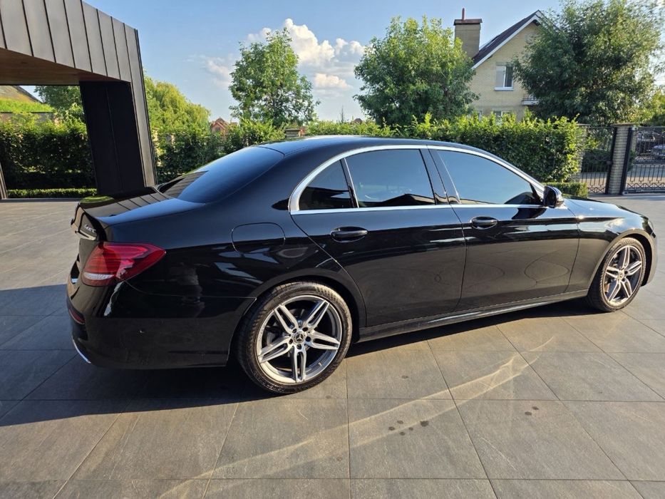 Продаю Mercedes-Benz E 220d