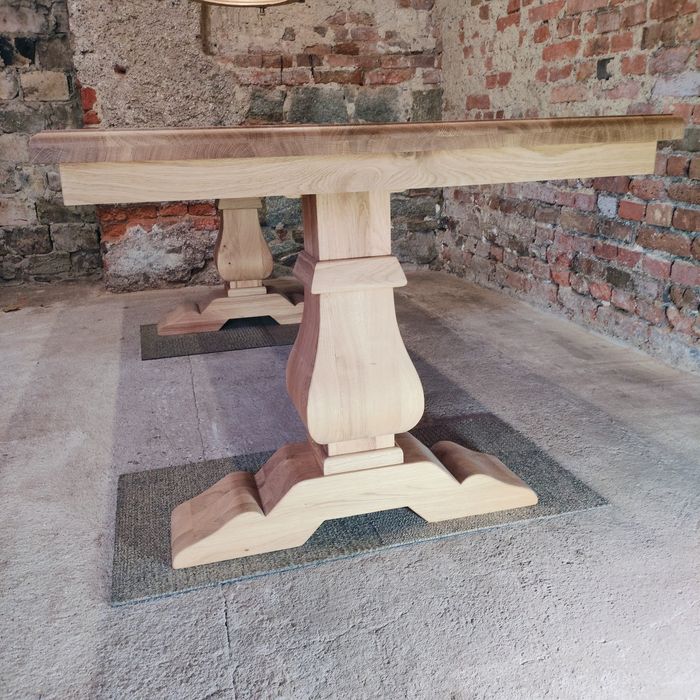 Stół dębowy klasztorny model Baron