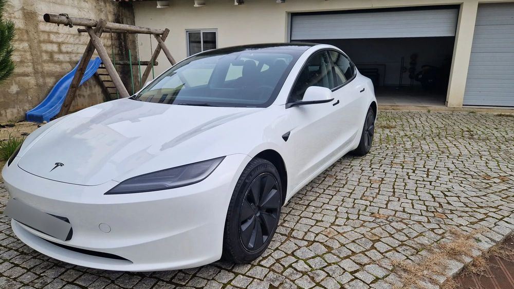 Tesla Model 3 Tração Traseira Standard