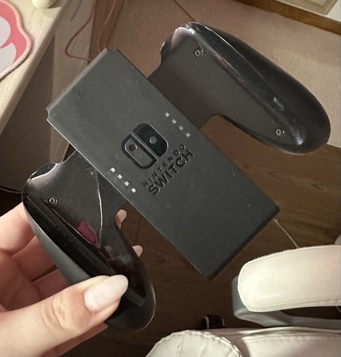 Nintendo Switch OLED - Branca + 2 jogos