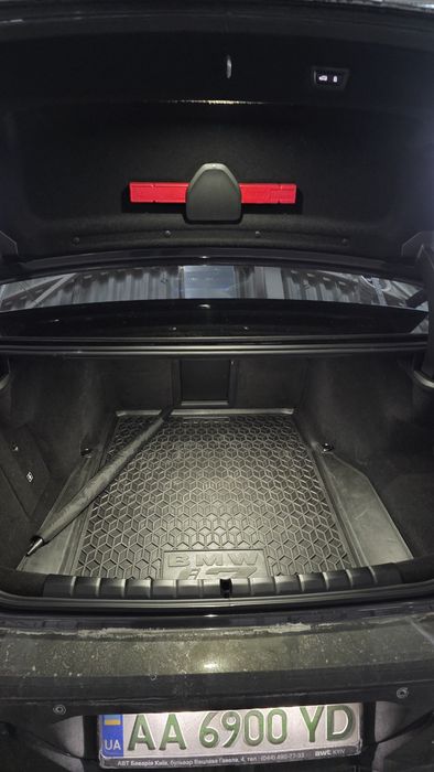 BMW i7 електромобіль