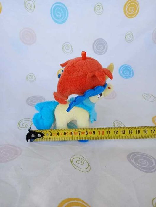 pokémon peluche do pokémon Keldeo da marca banpresto / bandai spirit