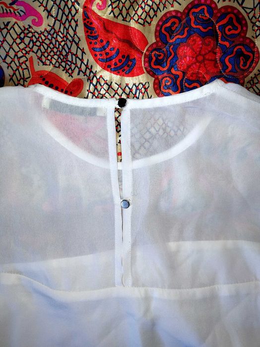 Elegancka bluzka z lekkiego materiału