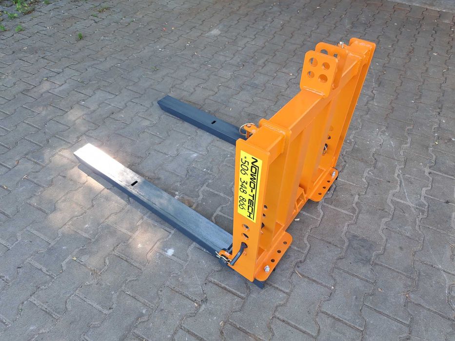 paleciak na tył ciągnika z regulacją szerokości i kulą zaczepową