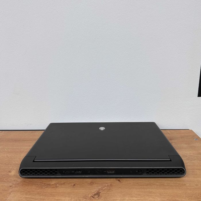 Alienware M15 R5 { Ryzen 9 | DDR4-16gb | SSD -1Tb | RTX 3070-8Gb } 70210SV