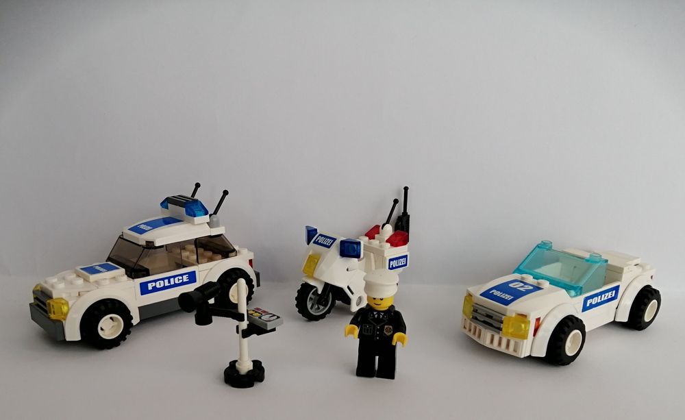 Lego City 7235 + 7236 + 8402 policja radiowóz motor