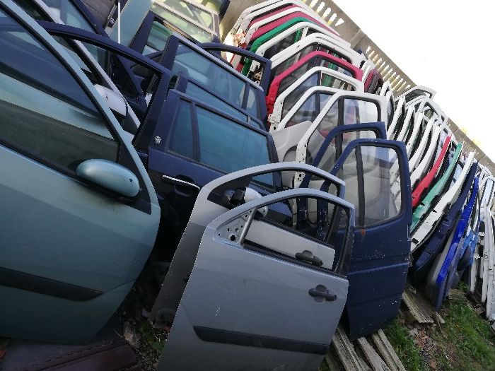 Drzwi używane - różne marki