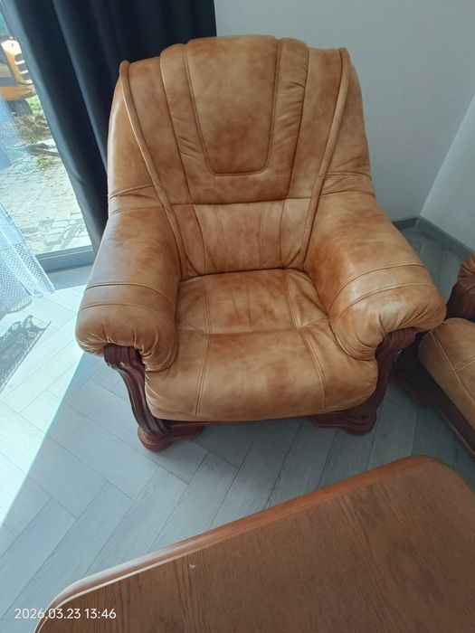 Skórzana sofa plus dwa fotele