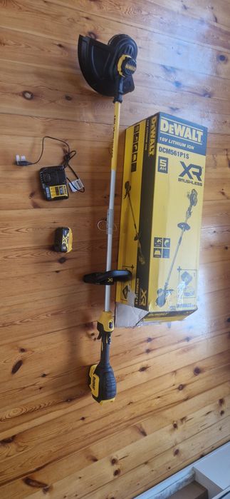 Kosa akumulatorowa dewalt