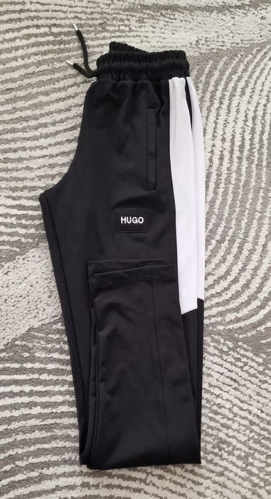 Spodnie dresy "Hugo Boss".