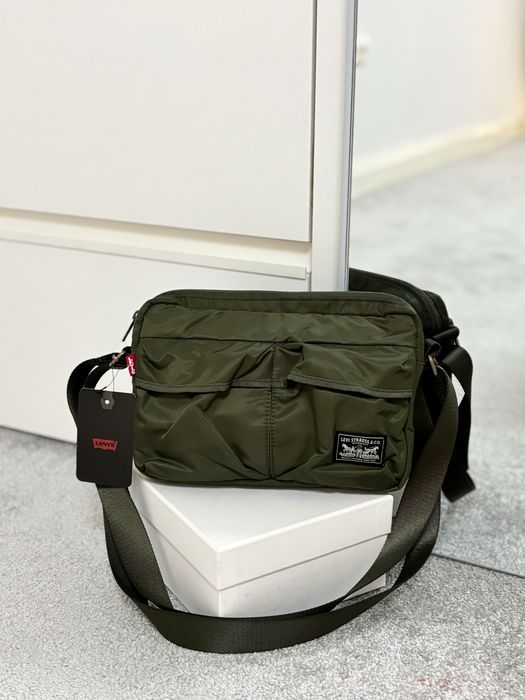 Нейлонова сумка levi’s® mission bay crossbody bag