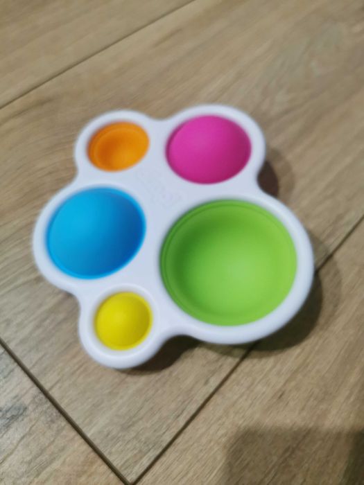 Dimpl fat brain toys + wieża Fisher price