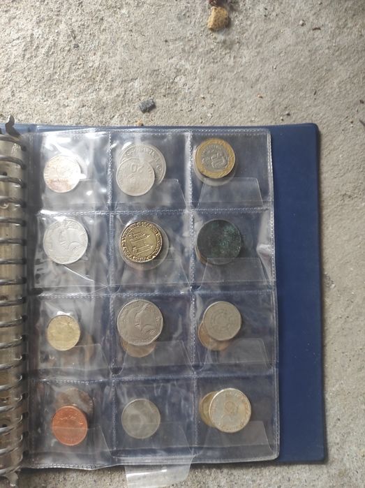 Conjunto de moedas antigas
