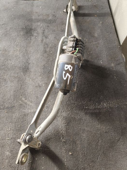 Mechanizm wycieraczek silniczek wycieraczek audi A4 b5 volkswagen pass