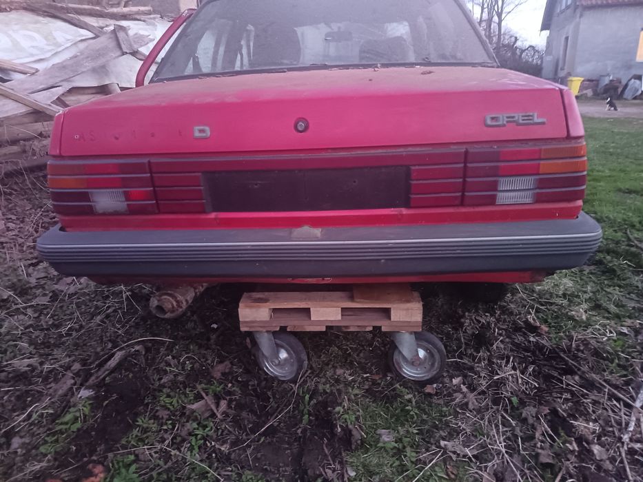 Opel Ascona C blenda tył