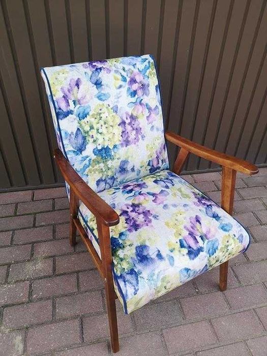 Stary Fotel Klubowy PRL Po Renowacji.