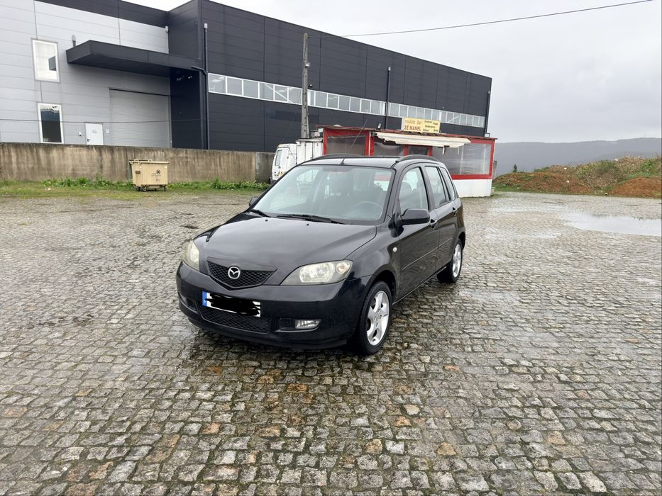 Mazda 2 1.2 16V muito novo