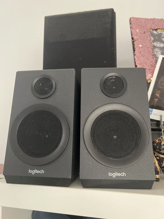 Colunas logitech