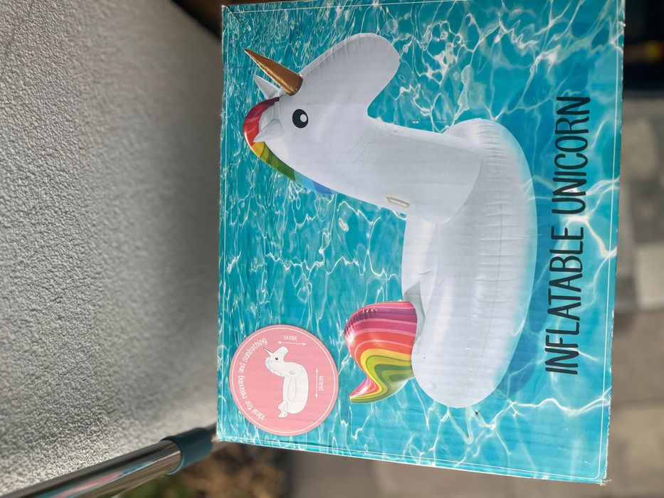 Надувний пліт у вигляді єдинорога