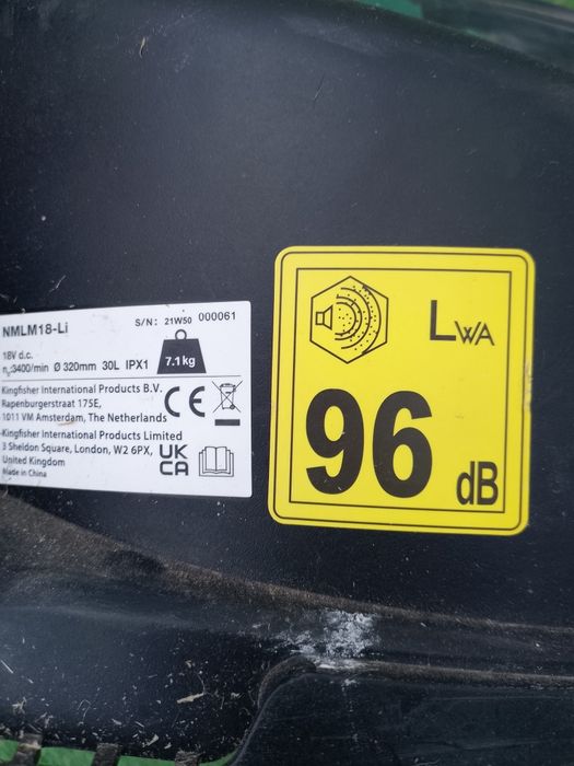 Maquina de cortar relva. Se