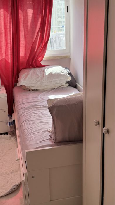 Alugo quarto com tudo incluido