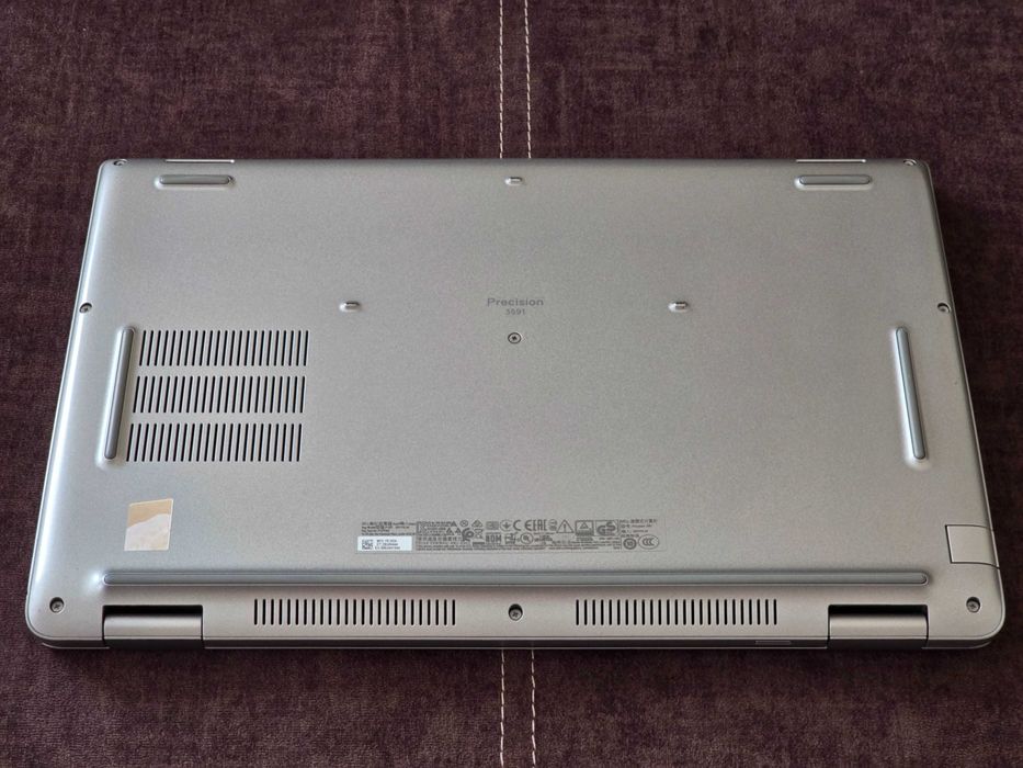 Dell Precision 3591 (15,6" FHD/ 165H/ 32 DDR5/ 512 SSD/ Nvidia RTX 500 Ada)