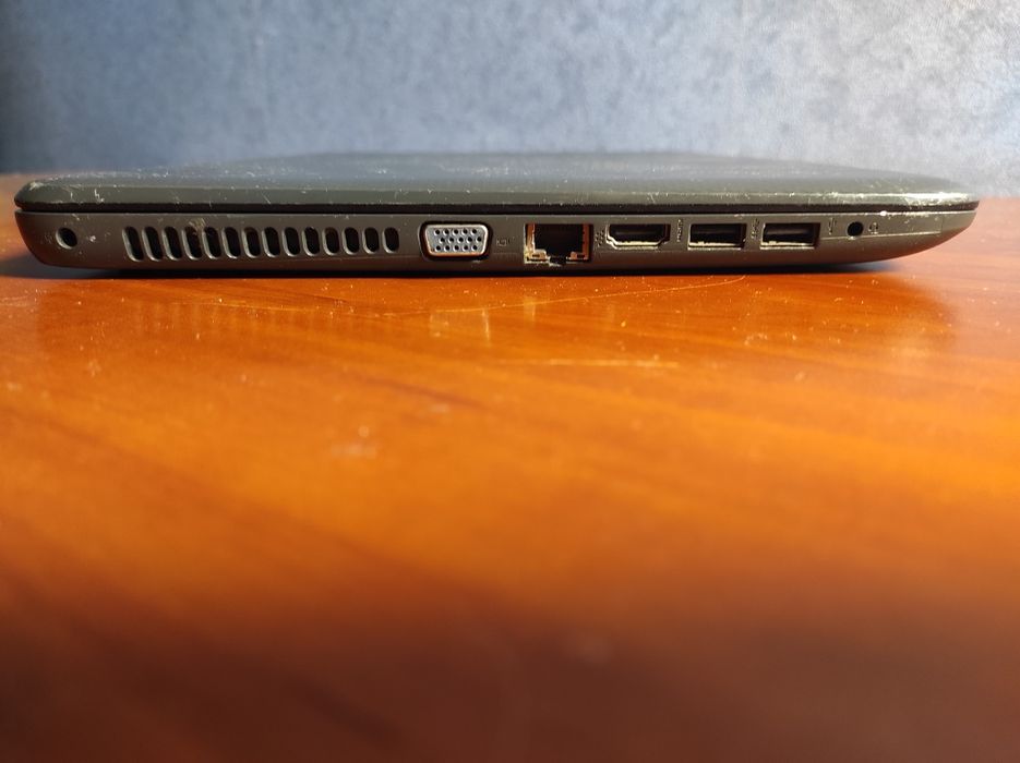 Ноутбук офисный HP 250 G4 рабочий без батареи