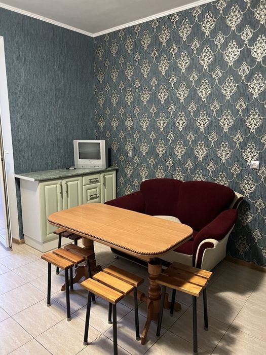 Оренда 1к квартири Вишняківська 9