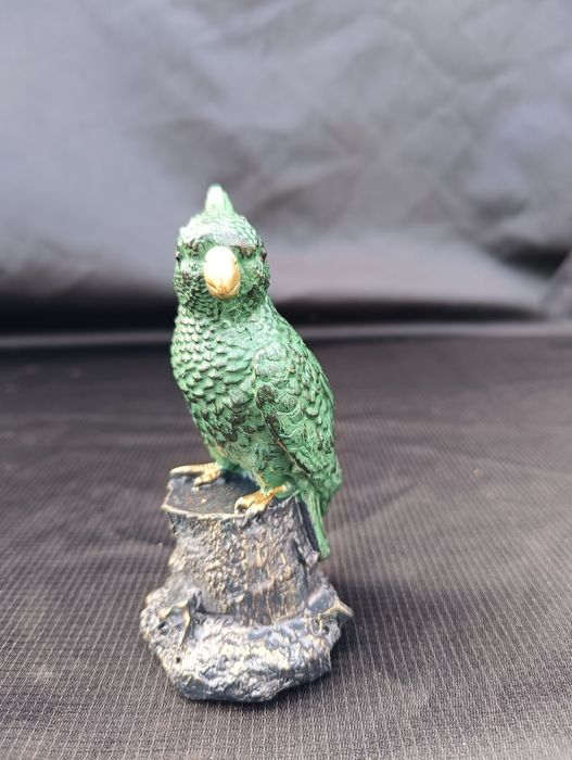 Plastikowa figurka papuga