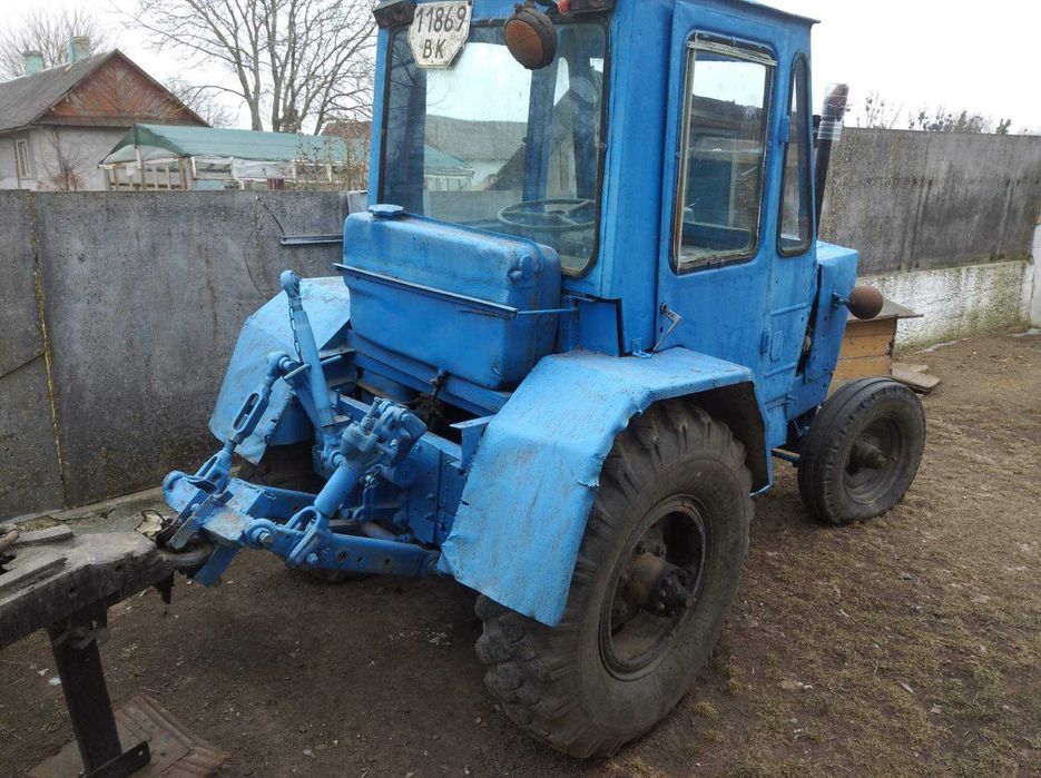 Продається трактор в комплекті